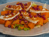 Patates douces au four, halloumi poêlé et grenade sur un lit de salade