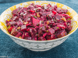 Salade de betteraves rouges aux noix et à la truite fumée