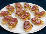 Tartines cornichon saucisson