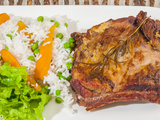 Travers de porc à la moutarde, au riz et légumes de printemps