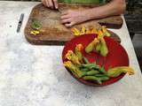 Beignets de fleurs de courgette de Jean-Philippe (et son sous-chef Pierre-Octave)