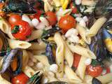 Penne aux moules, tomates cerise et haricots blancs cannellini