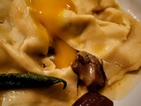 Ravioli au jaune d’œuf et cèpes