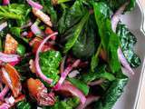 Salade de pousses d’épinard dattes et amandes de Yotam Ottolenghi