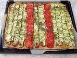 Tarte fine aux chèvre, courgettes, tomate et thym