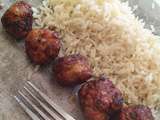 Boulettes de chair à saucisses avec son riz d'accompagnement