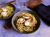 Capellini, oignons caramélisés, miel et chèvre