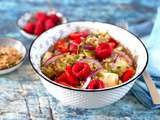 Salade healthy au quinoa, légumes et framboises