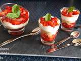 Tartare de fraises au fromage blanc et biscuits