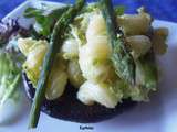 Cavatappi aux asperges sur champignons portobello