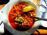 Soupe repas au sorgo, pois chiches, lentilles rouges et boulettes aux parfums marocains