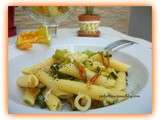 Penne rigate aux courgettes et fleurs de courgettes / Penne rigate zucchine e fiori di zucchine