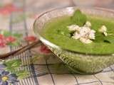 Soupe de printemps : courgette, roquette et chèvre frais