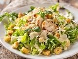 Salade César : ce grand chef étoilé revisite la salade composée la plus célèbre au monde et sa recette est simplissime