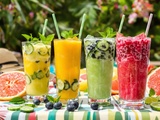 Smoothies et jus glacés : quelles combos inédites tester cet été