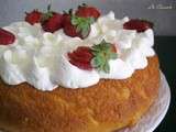 Savarin au rhum avec crème fleurette et fraises (pour tous et pour intolérants) et félicitations Maman