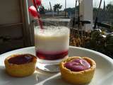 Gelées de chocolat blanc sur coulis framboises, tartelettes framboises curd