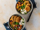 Buddha bowl à la libanaise aux falafels et légumes rôtis