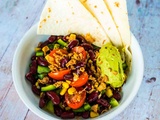 Salade mexicaine aux haricots rouges et guacamole