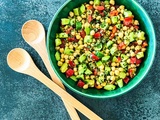 Salade pois chiches à l’avocat aux légumes croquants et au cumin