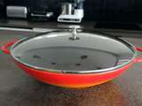 Wok en fonte Staub, indispensable au quotidien