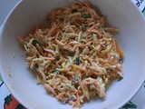 Carottes et courgettes comme un coleslaw