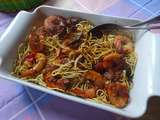 Nouilles chinoises , gambas et tomates cerise