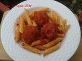 Penne aux boulettes de viande à la sicilienne