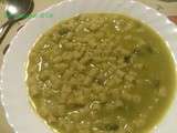 Soupe de ditalini aux pois cassés et fenouil sauvage ou macco de pois cassés