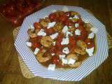 Salade chaude de tomates cerise, crevettes et feta