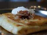 Naleśniki ruskie Crêpes farcie à la russe (recette polonaise)  qui goûte le pierogi