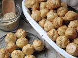 Gougères au roquefort & aux graines de sésame