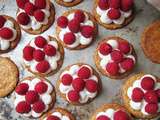 Mini galettes à la Chantilly & aux framboises au Mont Saint-Michel