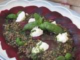 Salade de lentilles, betterave et chèvre frais au basilic