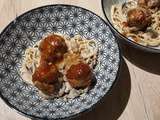 Boulettes de boeuf caramélisées aux spaghettis sauce champignons et fourme d’Ambert