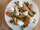 Salade de pommes de terre grenailles, asperges et straciatella