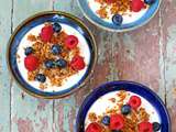 Panna Cotta au lait de coco, Granola et fruits rouges