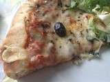 Pizza aux quatre fromage