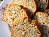 Cake au graines de pavot, raisins secs et amandes