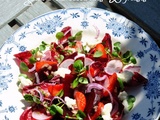 Salade betteraves rouges & fraises au gorgonzola crémeux