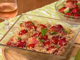 Salade de quinoa, fraises et rhubarbe rôtie