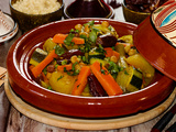 Tajine de légumes aux dattes et raisins secs