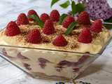 Tiramisu aux biscuits roses aux framboises