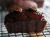 Cake au chocolat à la fleur de sel et banane séchée