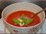 Velouté de tomates, parmesan et basilic