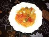 Courge spaghetti aux oignons tomates et olives