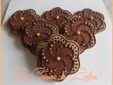 Biscuits aux amandes et plaque rosace au chocolat