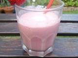 Milkshake aux framboises et glace vanille