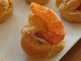 Bouchées apéritives: petits choux aux gambas