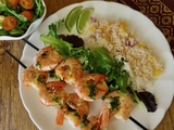 Brochettes de crevettes, lime et estragon frais